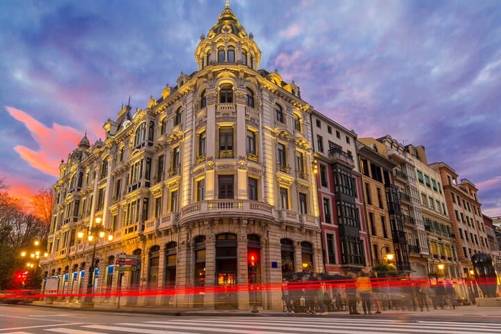 Modern Oviedo