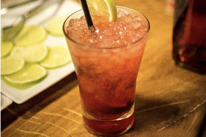 Interactive sangria and cocktail masterclass in Barcelona.