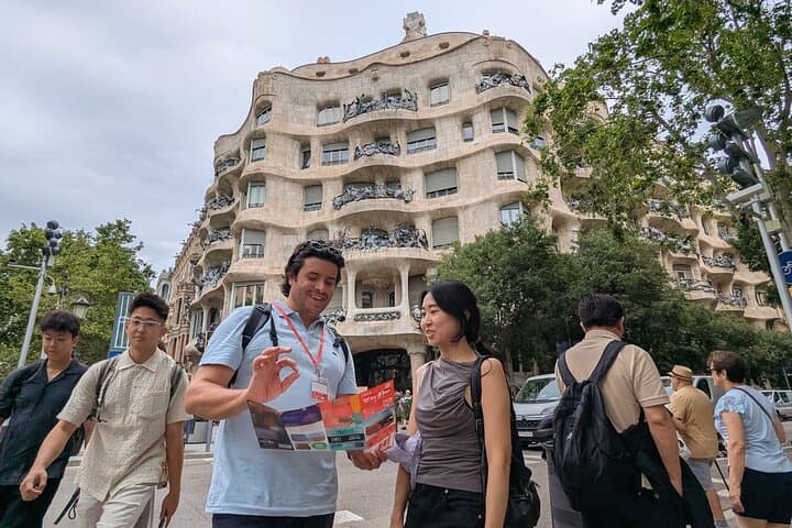 Barcelona Walking Tour Discover Modernisme Gems