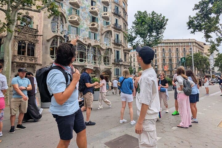 Barcelona Walking Tour Discover Modernisme Gems
