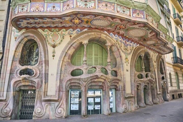 Barcelona Walking Tour Discover Modernisme Gems
