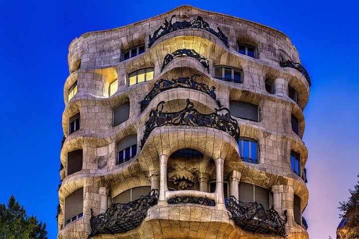 Barcelona Walking Tour Discover Modernisme Gems