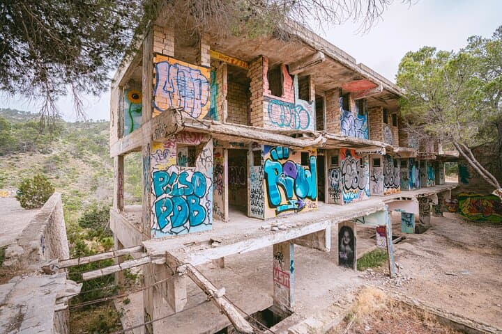 Ibiza Hidden Beaches Tour: Secluded Shores, Art place and Markets