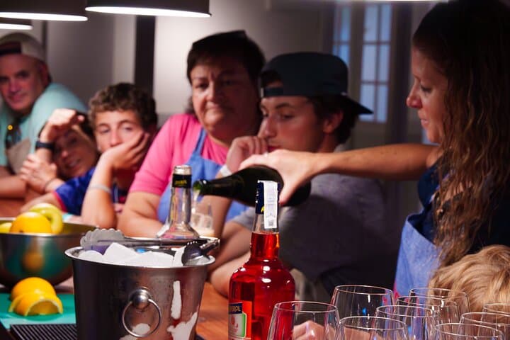Barcelona: Cocktail-Making Class With a Mixologist