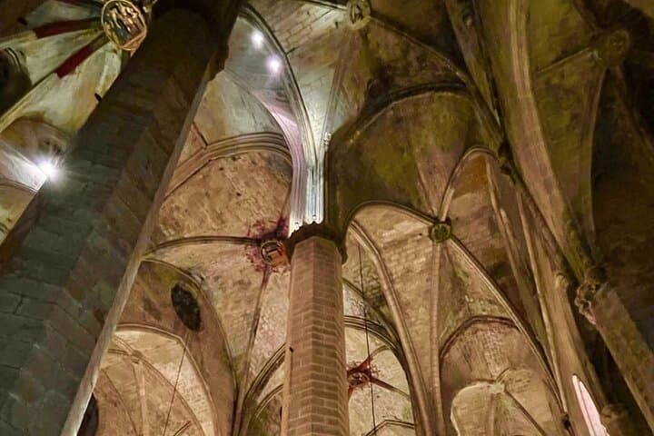 Barcelona Private Walking Tour with Chocolate Museum & 4 Tastings