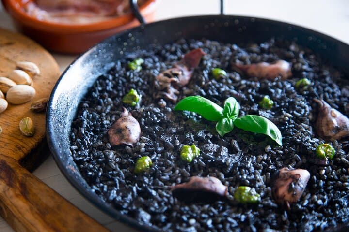 Make Spanish Tapas & Paella + Unlimited Wine (3-Course Meal)