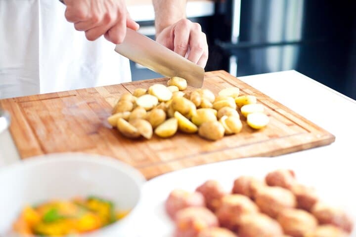 Make Spanish Tapas & Paella + Unlimited Wine (3-Course Meal)
