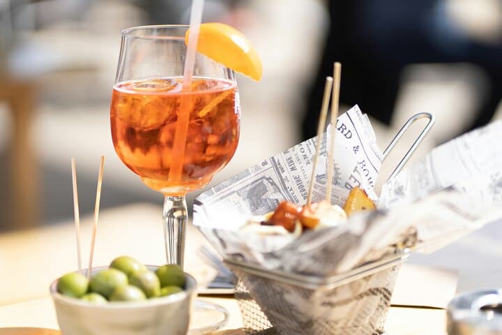 Ruzafa Evening Food and Wine Tour Tapas Drinks and Local Secrets