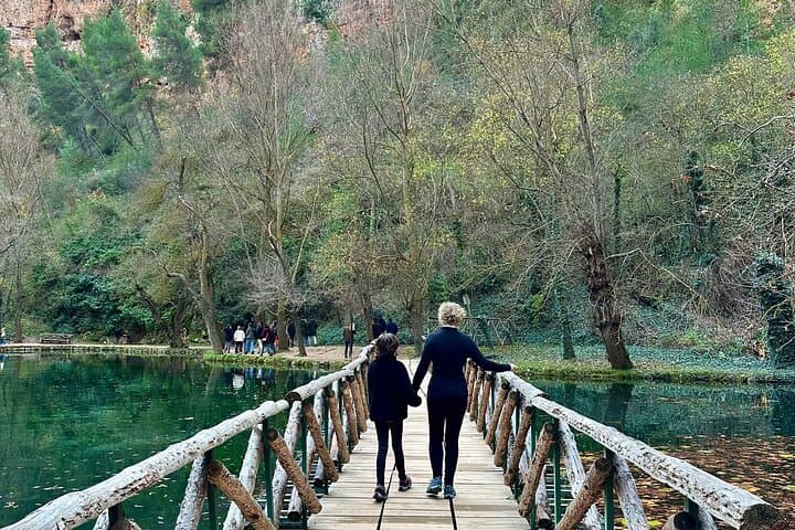 Explore the Stone Monastery and the Kingdom of Aragon from Madrid
