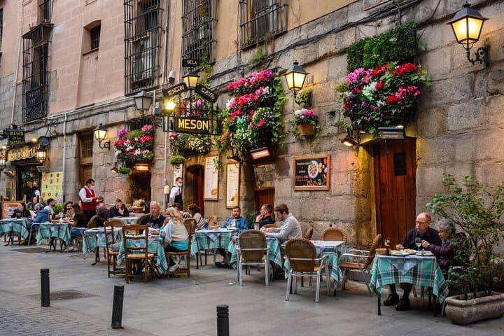 Private Madrid History and Highlights Walking Tour