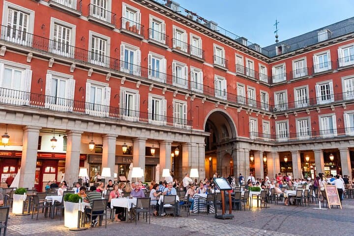 Private Madrid Old Town and City Center Walking Tour