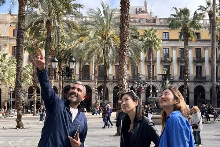 Gothic Quarter Walking Tour in Barcelona