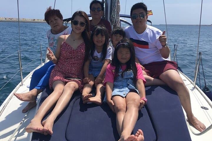 Big sailboat until 12 passengers + crew from Barcelona with Cava
