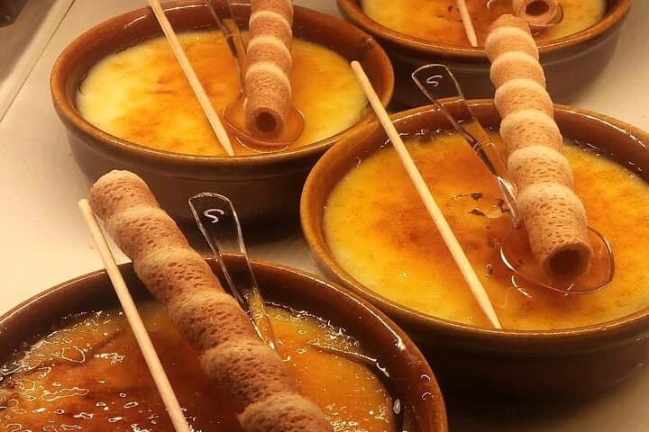 Barcelona Private Tour: Halal Tapas & Drinks with Local Expert