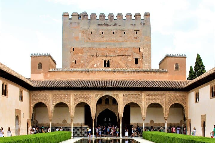Premium Guided Tour Alhambra and Generalife