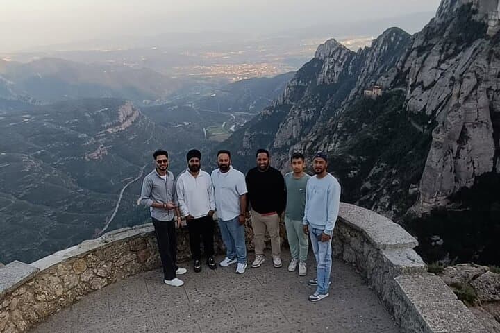 Montserrat Private Experience with Hotel Pickup,Cable Car & Lunch