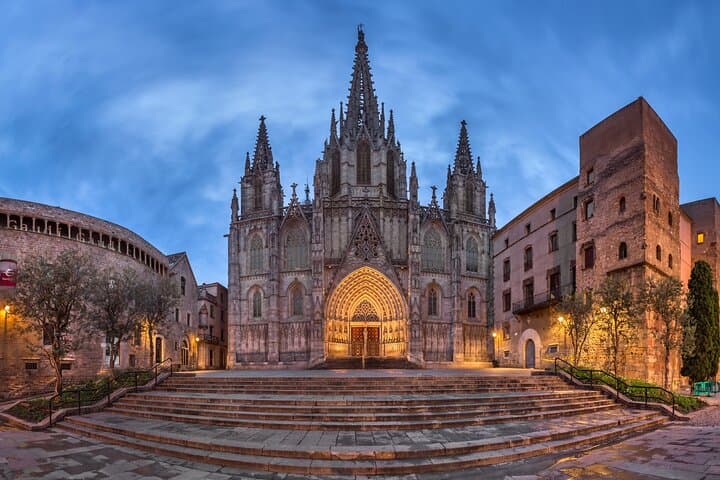 Photo Walking Tour Barcelona Cathedral Gothic Quarter El Born