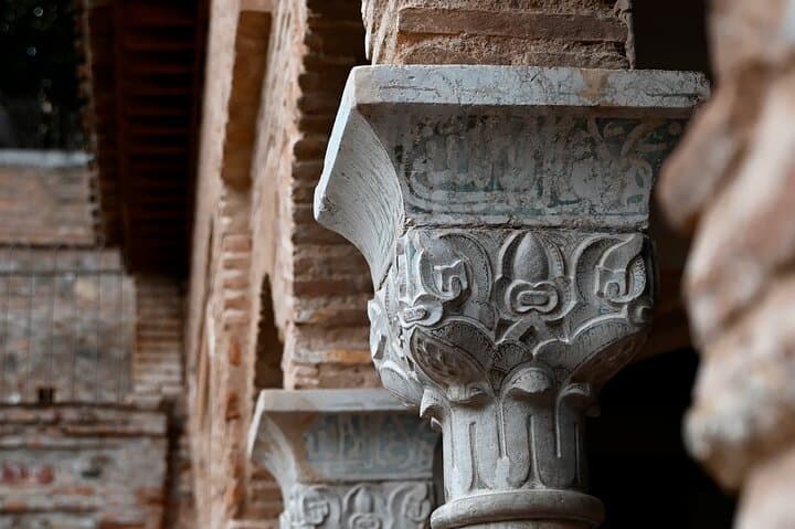 Capital of a column in the Alhambra