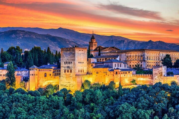Granada Walking Tour with Audioguide on your Smartphone