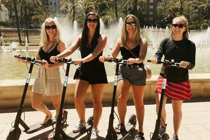 E-scooter City of Arts and Sciences Private Tour