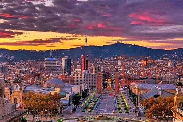 Private Transfer from Barcelona City Center to Airport