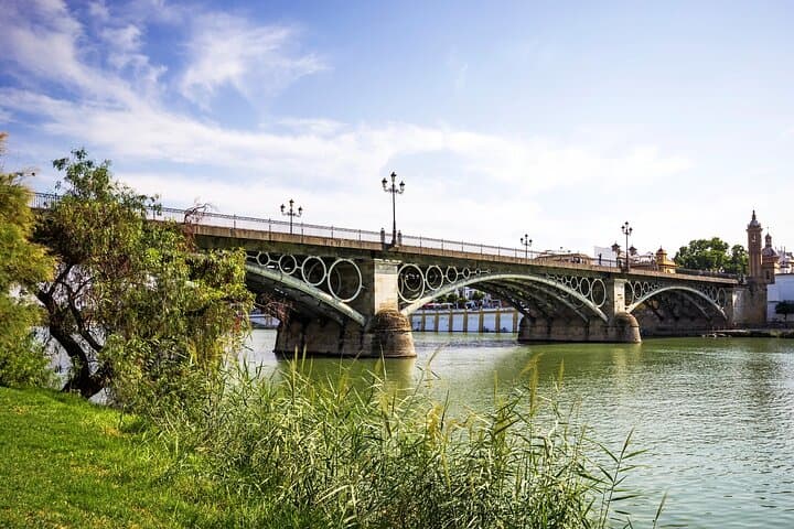 Private Tour Barrio de Triana in Seville