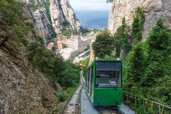 Tour from Barcelona to Beautiful Montserrat mountains