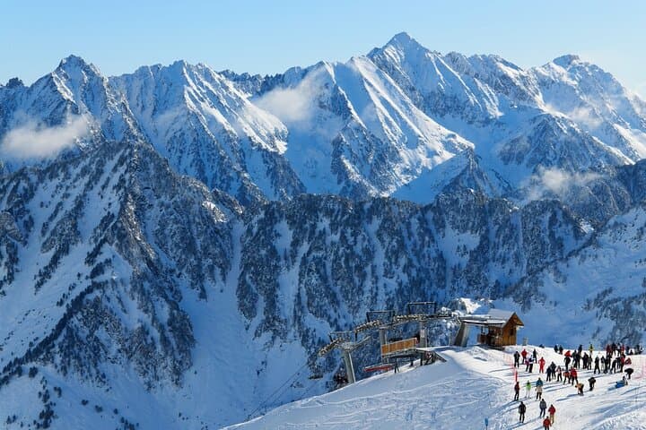 Tour from Barcelona to Beautiful Montserrat mountains
