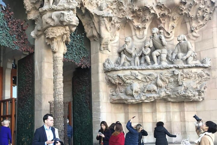 Private Express Early Morning Sagrada Familia Tour