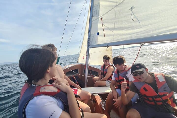 Light Sailing Course in Alcudia with Wind Pirates