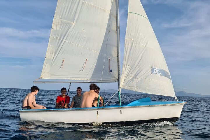 Light Sailing Course in Alcudia with Wind Pirates