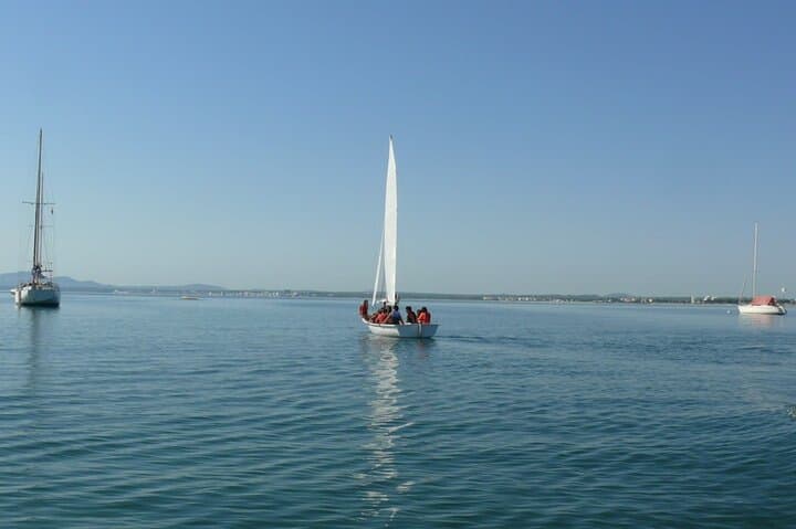 Light Sailing Course in Alcudia with Wind Pirates