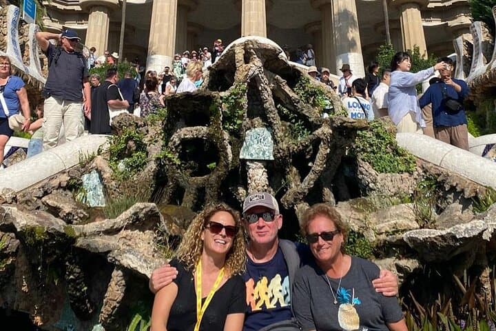 Wonders of Gaudi: Park Guell & Sagrada Familia Private Tour