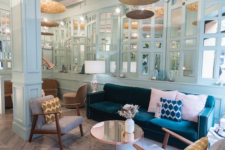 Moisturizing Facial Cleansing Experience in Madrid