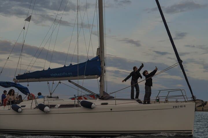 2H Barcelona Coastal Sailing (Open Bar, Catalan Snack, Swim Stop)