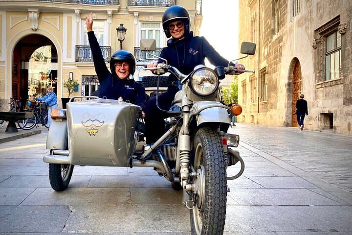 Private Vintage Sidecar Experience in Valencia with a Local Guide