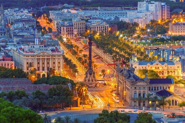 Montjuïc Castle & Gothic Quarter Tour with Cable Car Experience