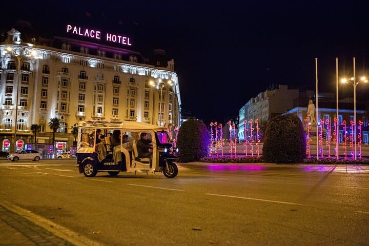 Madrid Christmas Lights Tour in Eco Tuk Tuk Private