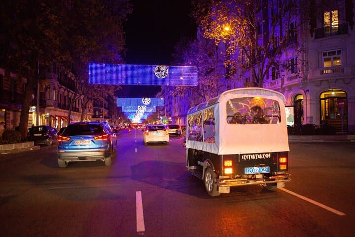 Madrid Christmas Lights Tour in Eco Tuk Tuk Private