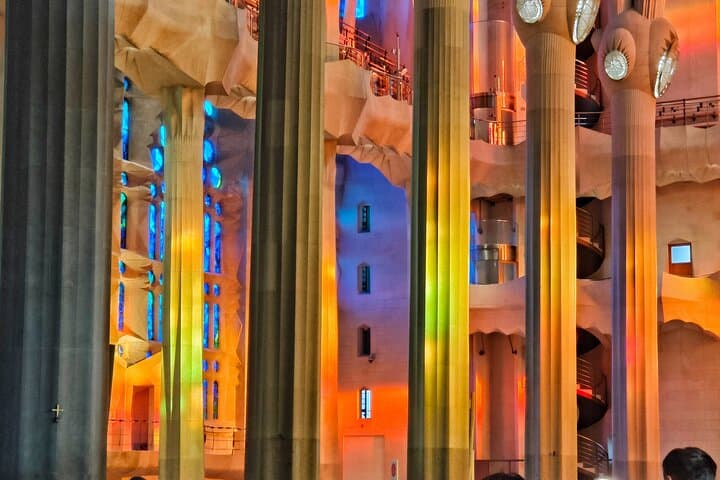 Sagrada Familia small group tour with an Architect Guide