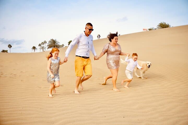 Photoshoot in Maspalomas with Female Photographer