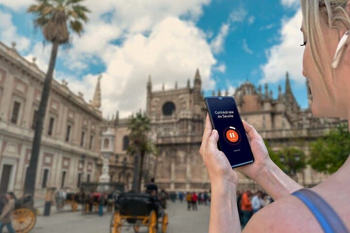 Autonomous visit to Seville: Listen to the history of the Cathedral and the Giralda on your mobile.
