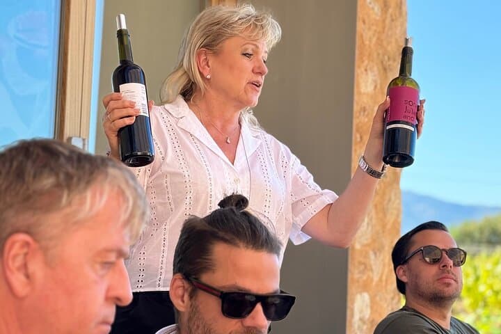 AVENIDA WINE EXPERIENCE- Treasures of the local wine