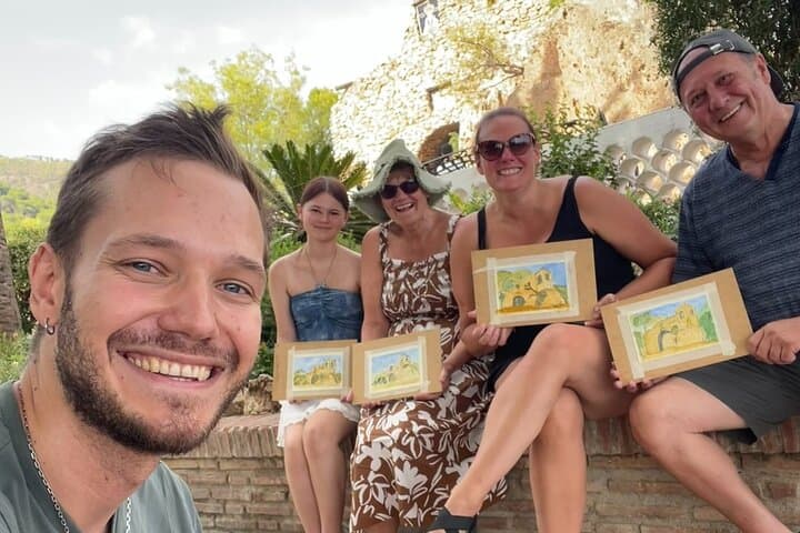 Tour and Drawing in Malaga. No previous experience