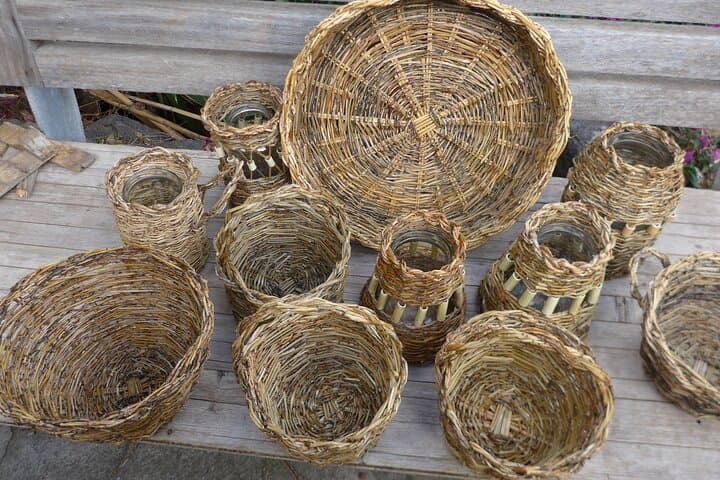 Basket weaving from palm brooms in La Gomera