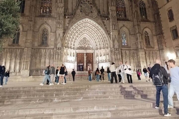 Barcelona City tour DE night guided tours