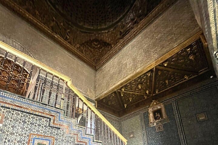 Seville Palaces: Dueñas Palace and Pilate House Tour