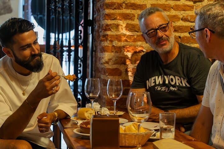 Madrid Tapas, Sangria & Wine Tasting Small Group Walking Tour