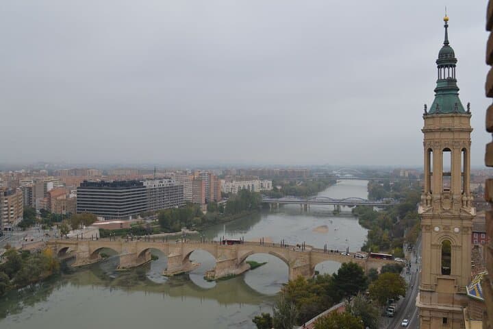 Zaragoza Scavenger Hunt and Highlights Self Guided Walking Tour
