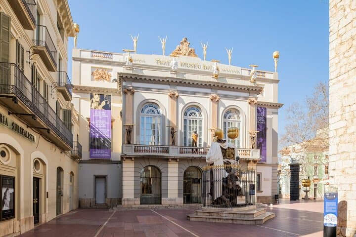 Main entrance of the Dali Theatre Museum.
